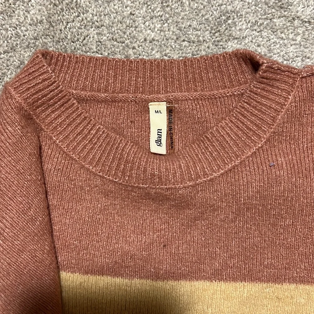 Tri-Color Sweater - Picture 3 of 4